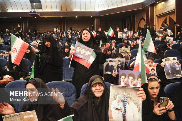مراسم سالگرد رییس جمهور شهید و شهدای خدمت در قم