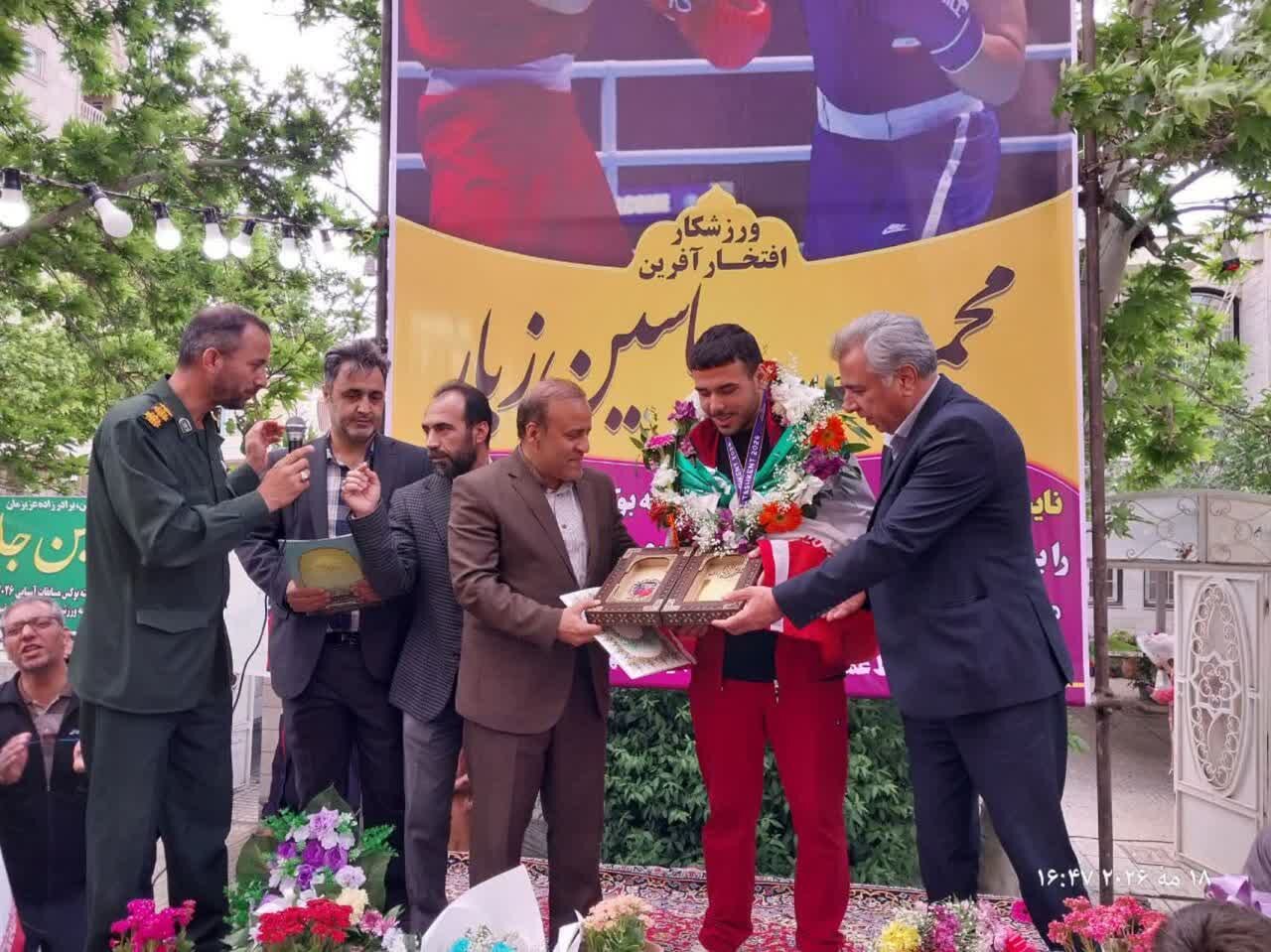 مراسم استقبال از نایب‌قهرمان مسابقات بوکس آسیا در ملایر