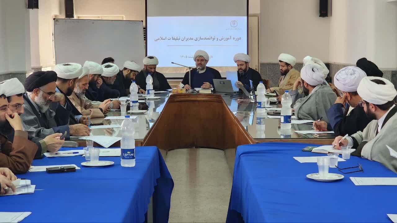 حجت‌الاسلام روحی: هسته‌های تبیینی مردمی تشکیل می‌شود