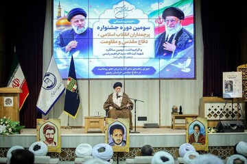 علم الهدی: انقلاب اسلامی باید محور همه تصمیمات کشور باشد
