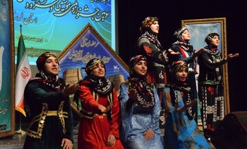 معرفی گروه‌های برتر سرود در سومین جشنواره «سرود آفرینش» لرستان