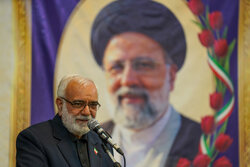 شهید رئیسی در همه مسئولیت‌ها نگاه مردمی داشت
