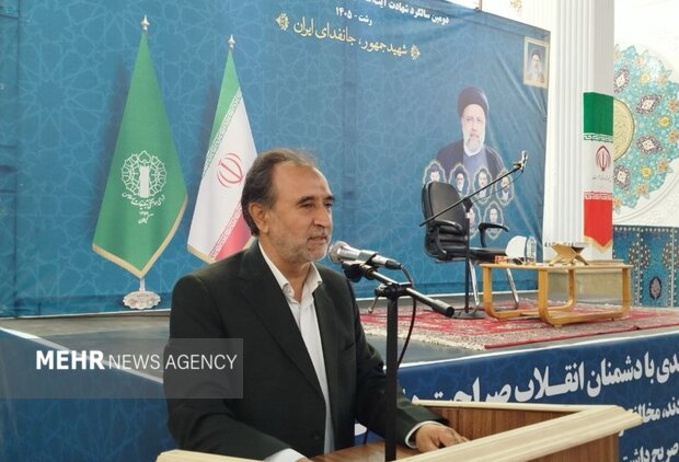 دهقان: شهید رئیسی با جهاد خستگی‌ناپذیر ایران را به ریل درست بازگرداند