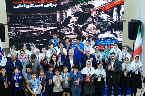 طنین یاد شهدای میناب در کورت‌های اسکواش