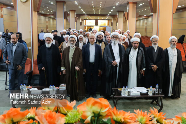 آیین رونمایی از مجموعه «منظومه فکری آیت‌الله‌العظمی مکارم شیرازی»