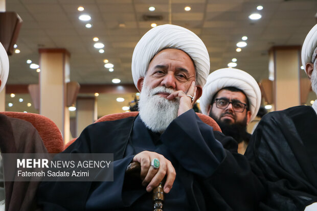 آیین رونمایی از مجموعه «منظومه فکری آیت‌الله‌العظمی مکارم شیرازی»