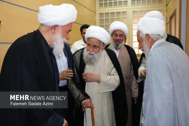 آیین رونمایی از مجموعه «منظومه فکری آیت‌الله‌العظمی مکارم شیرازی»