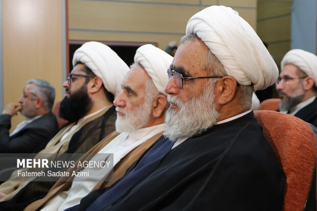 آیین رونمایی از مجموعه «منظومه فکری آیت‌الله‌العظمی مکارم شیرازی»