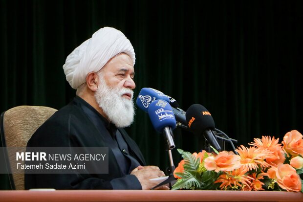 آیین رونمایی از مجموعه «منظومه فکری آیت‌الله‌العظمی مکارم شیرازی»