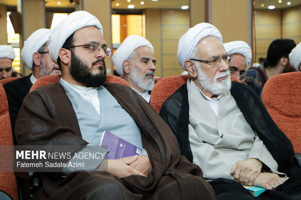 آیین رونمایی از مجموعه «منظومه فکری آیت‌الله‌العظمی مکارم شیرازی»