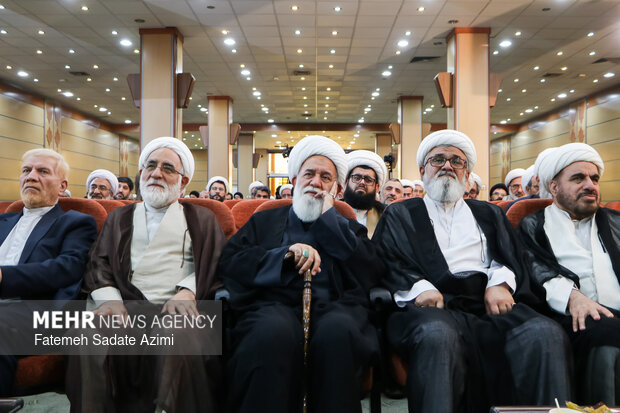 آیین رونمایی از مجموعه «منظومه فکری آیت‌الله‌العظمی مکارم شیرازی»