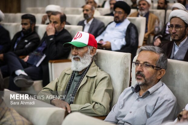 اختتامیه جشنواره «پرچمداران انقلاب اسلامی، دفاع مقدس و مقاومت» در مشهد