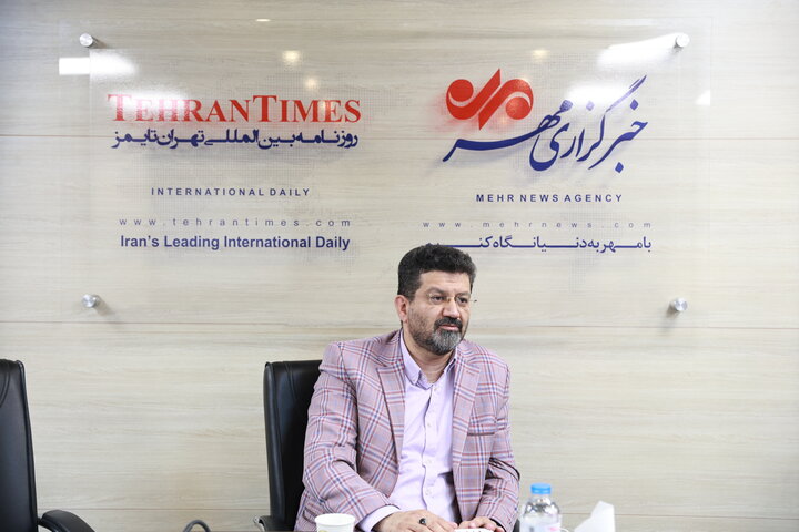 حضور در نمایشگاه کتاب، نوعی سرمایه نمادین فرهنگی است