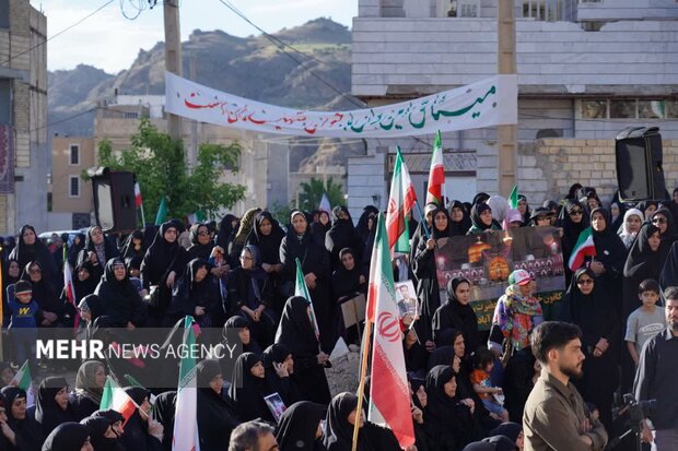 برگزاری محفل راهیان نور و یادواره شهدای محله کوی آبشاران خرم‌آباد
