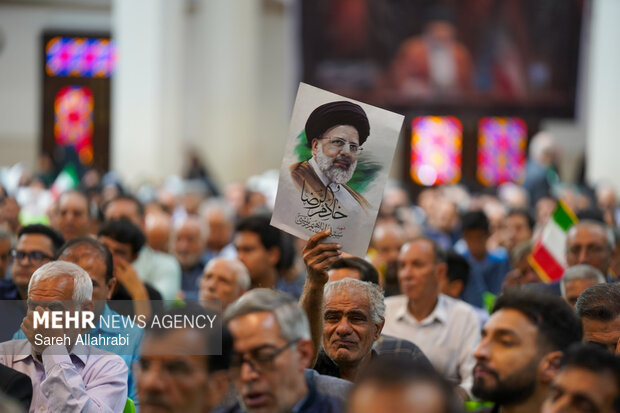 سالگرد بزرگداشت شهید آیت‌الله رئیسی در حرم شاهچراغ(ع)