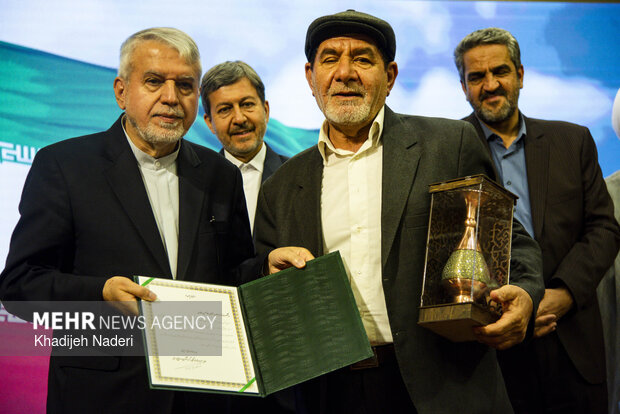 همایش بزرگداشت هفته میراث فرهنگی در اصفهان