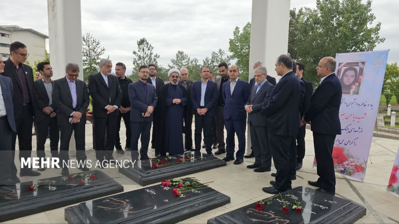وزیر علوم وارد گیلان شد