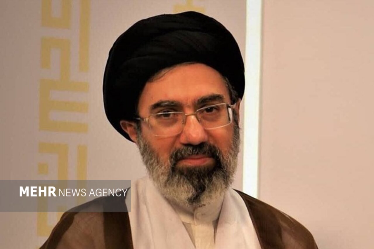 رهبر انقلاب: مصوبات مجلس معطوف به امید آفرینی و آینده کشور باشد