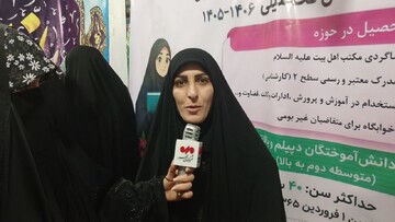 برپایی غرفه‌ای فرهنگی در تجمع شبانه بیجار با چاشنی تست هوش نوجوانان
