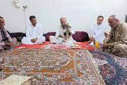 تجلیل از هنرمند پیشکسوت موسیقی و شاعر نابینای سراوانی