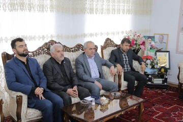 تجلیل از خانواده‌های شهدای جنگ رمضان در سفر سرمست به بناب