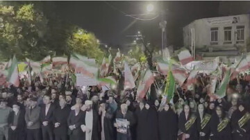 مردم ارومیه در تجمع شبانه حماسه‌آفرینی کردند