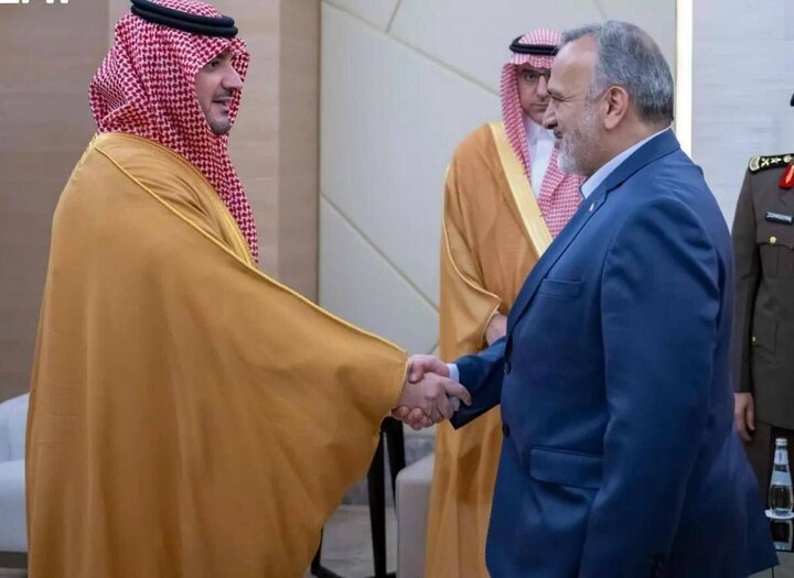 وزير الداخلية السعودي يؤكد تعبئة كافة الامكانات لخدمة حجاج ايران والعالم الاسلامي