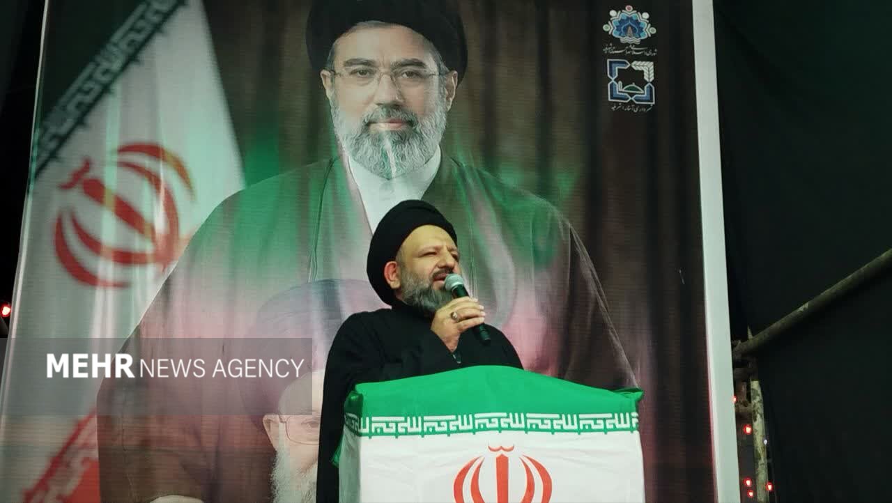 سلیمانی: ملت ایران با اتحاد دشمن را در میدان ناکام میگذارند سلیمانی: ملت ایران با اتحاد دشمن را در میدان ناکام میگذارند