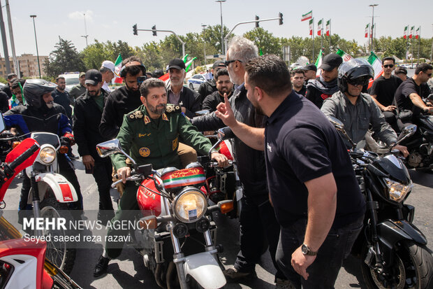 رزمایش موتورسواران جانفدا