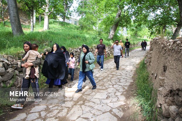 همایش ورزش در ابادی در روستای زوارم شیروان