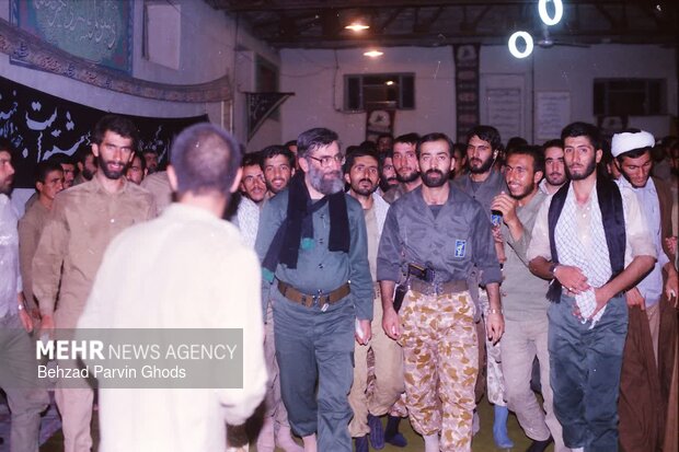 امامِ قائدِ شهید
