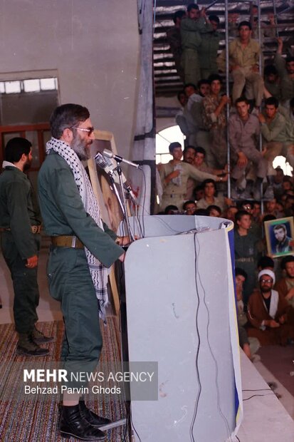 امامِ قائدِ شهید