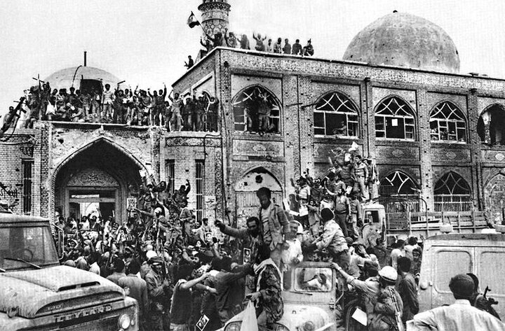 خرمشهر؛ مشق عشق و حماسه؛ نمادی جاودانه از پیروزیِ ایمان بر کفر