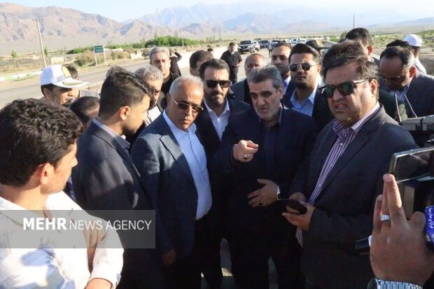 رفع موانع بهره برداری محور آستانه- دیباج؛ درختان مسیر جا به جا شوند