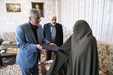 تجدید میثاق مسئولان آذربایجان‌شرقی باخانواده شهدا در سالروز فتح خرمشهر