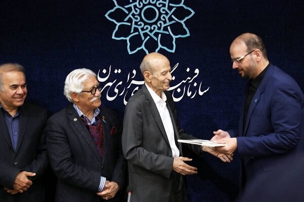 امروز ارتباطات با سرنوشت جوامع گره خورده است