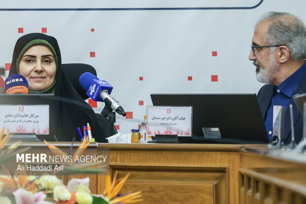 نشست خبری مدیران ارشد بانک مسکن با وزیر راه و شهرسازی