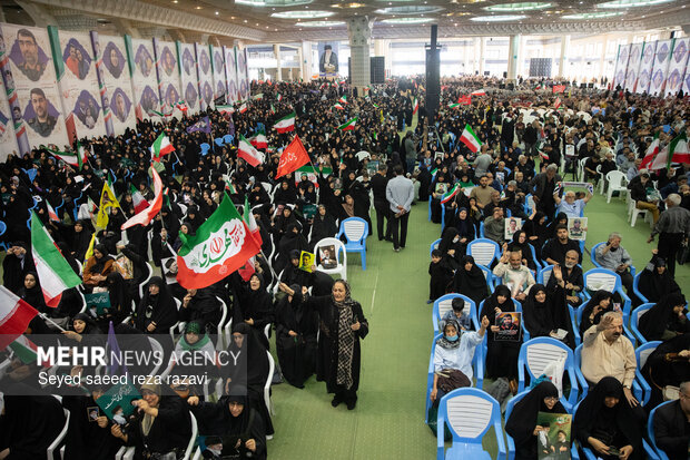 بزرگداشت شهدای جنگ تحمیلی رمضان و سالگرد شهدای اقتدار ایران