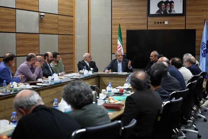 No decision adopted without Leader's permission: Pezeshkian