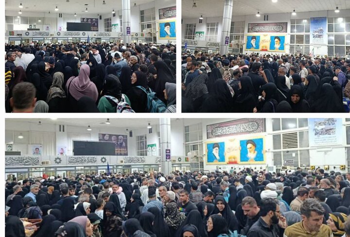 خیل عظیم عاشقان حسینی در مرز مهران طی شامگاه یکشنبه خیل عظیم عاشقان حسینی در مرز مهران طی شامگاه یکشنبه