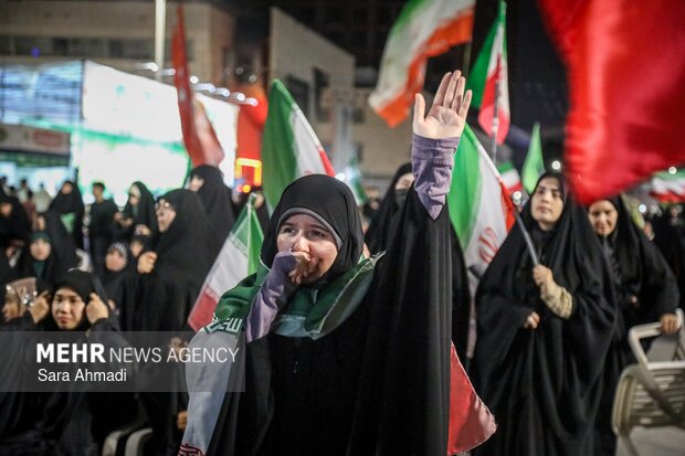 بزرگداشت حماسه‌سازان آزادی خرمشهر و شهدای جنگ تحمیلی سوم در مشهد