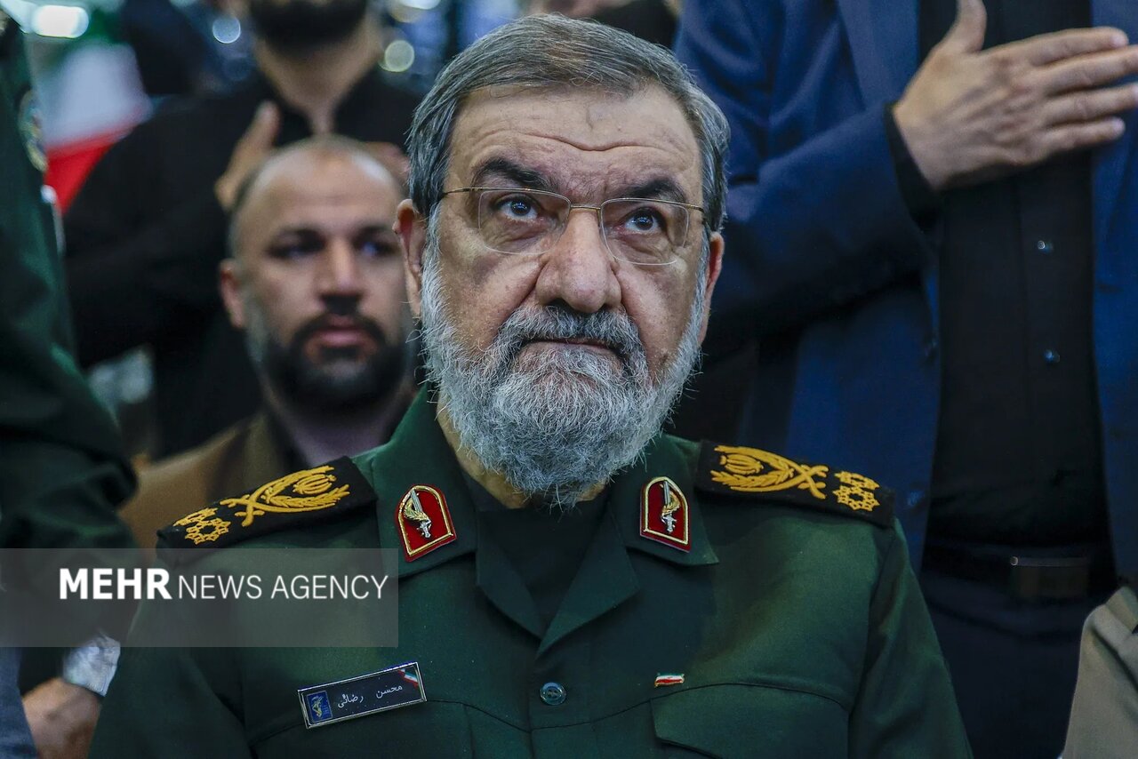 ڕاوێژکاری سەربازی ڕێبەری ئێران: سەرۆکی ئەمریکا بۆ سێهەم جار خەیانەت دەکات