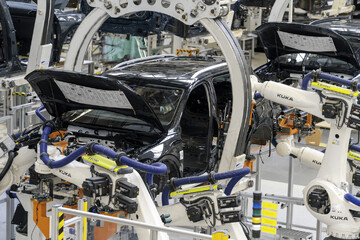 German industry loses over 341k jobs in 7 years: report