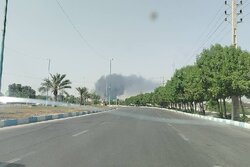 گزارش مهر از آتش سوزی انبار ضایعات ظهر امروز در بندرعباس