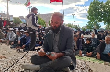 برگزاری مراسم پرفیض دعای عرفه در گلزار شهدای اهر
