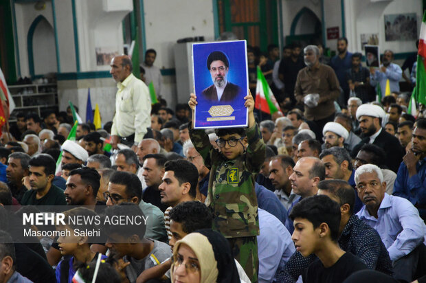 تشییع و تدفین پیکر شهید «عباس چوپانی» در بندرعباس