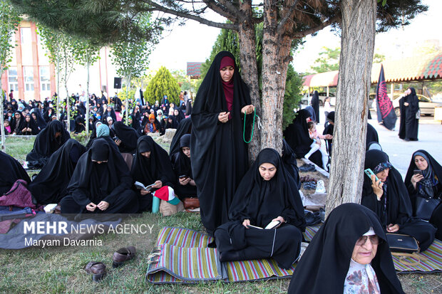 اوج نیایش در پهنه کویر؛ دعای عرفه در جای جای استان سمنان طنینانداز شد