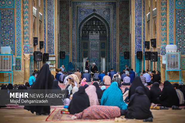 مراسم قرائت دعای روز عرفه در مسجد جامع کبیر یزد
