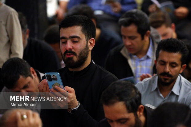 دعای پر فیض عرفه در زنجان