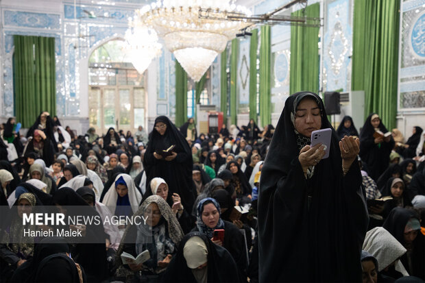 دعای پرفیض عرفه در گرگان